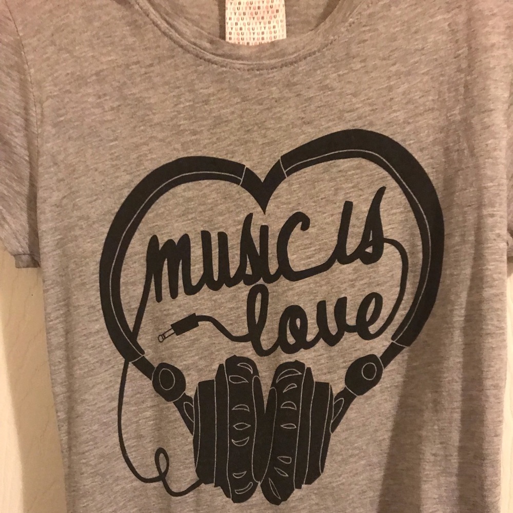 ❌SOLD❌ Music is Love T Shirt